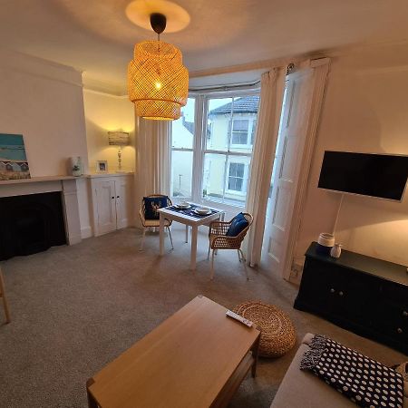 Centrally Located, Comfortable Apartment Near Station, Beach And North Laines Brighton Exterior foto