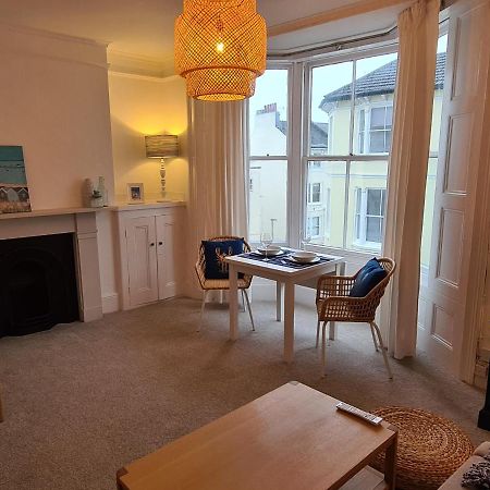 Centrally Located, Comfortable Apartment Near Station, Beach And North Laines Brighton Exterior foto