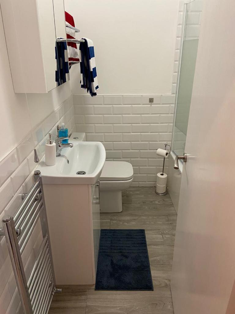 Centrally Located, Comfortable Apartment Near Station, Beach And North Laines Brighton Habitación foto